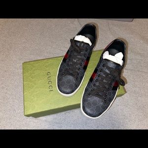 GUCCI MEN’S ACE GG SUPREME SNEAKER